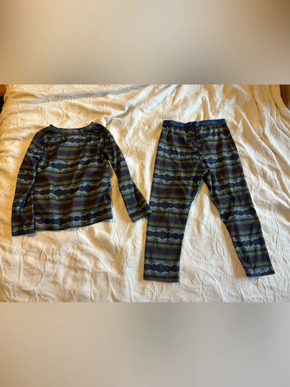 Terramar Kids Boys 4T Thermal Baselayer Set Top & Pants Mountains Stripes